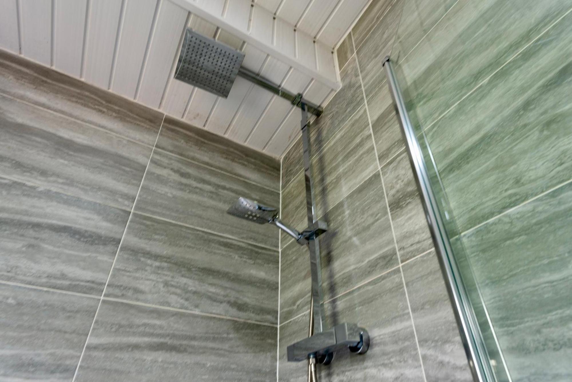 Double Room In Refurbished 5 Bed Home With Wifi And Tv BW Room 4 Солихалл Экстерьер фото