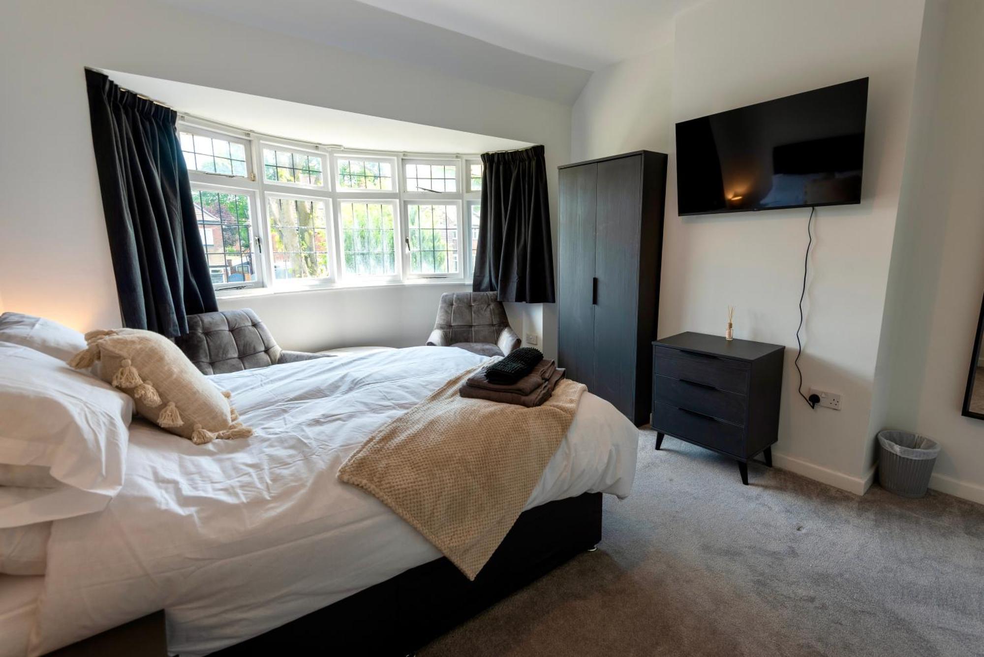 Double Room In Refurbished 5 Bed Home With Wifi And Tv BW Room 4 Солихалл Экстерьер фото
